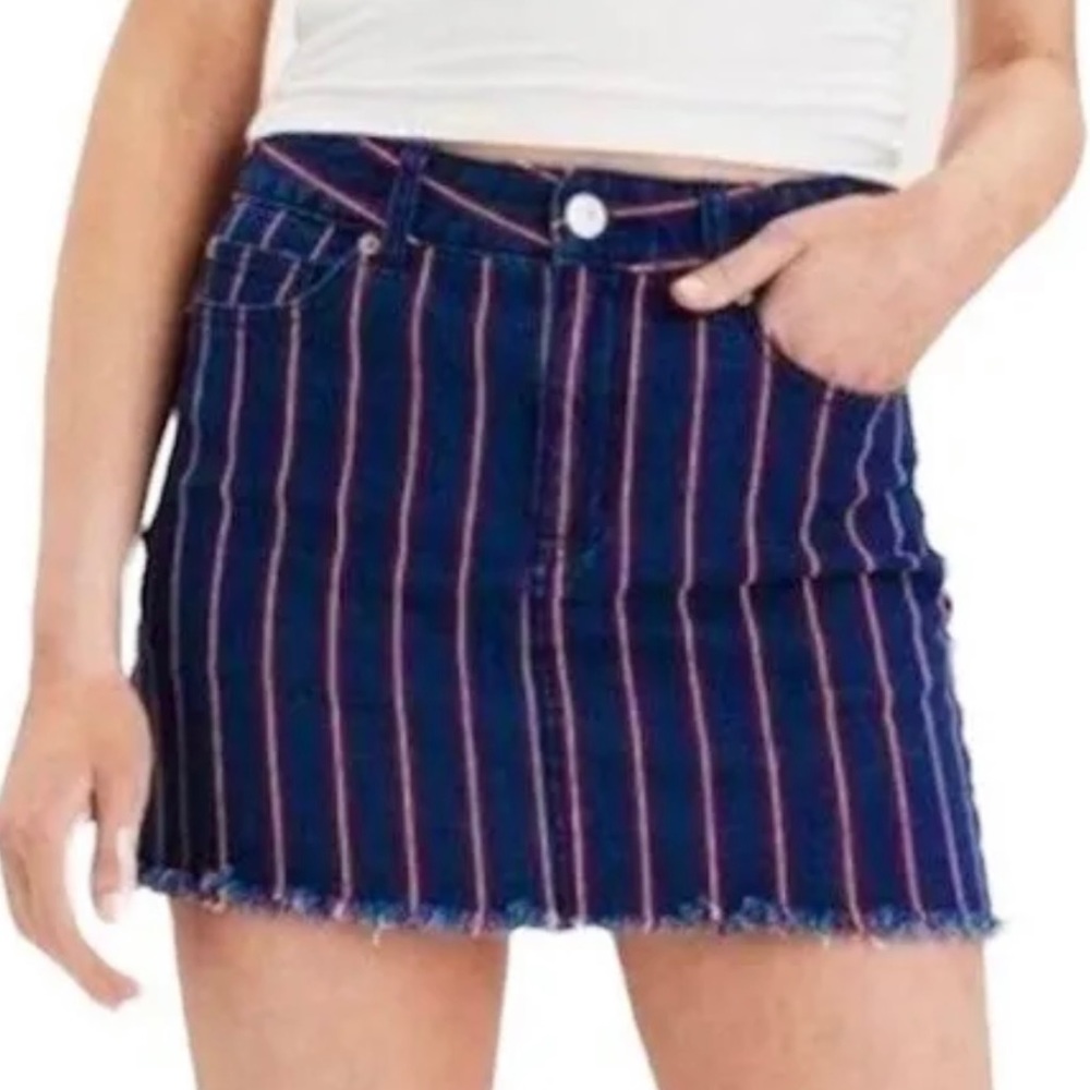 American Eagle denim skirt. Size 10.